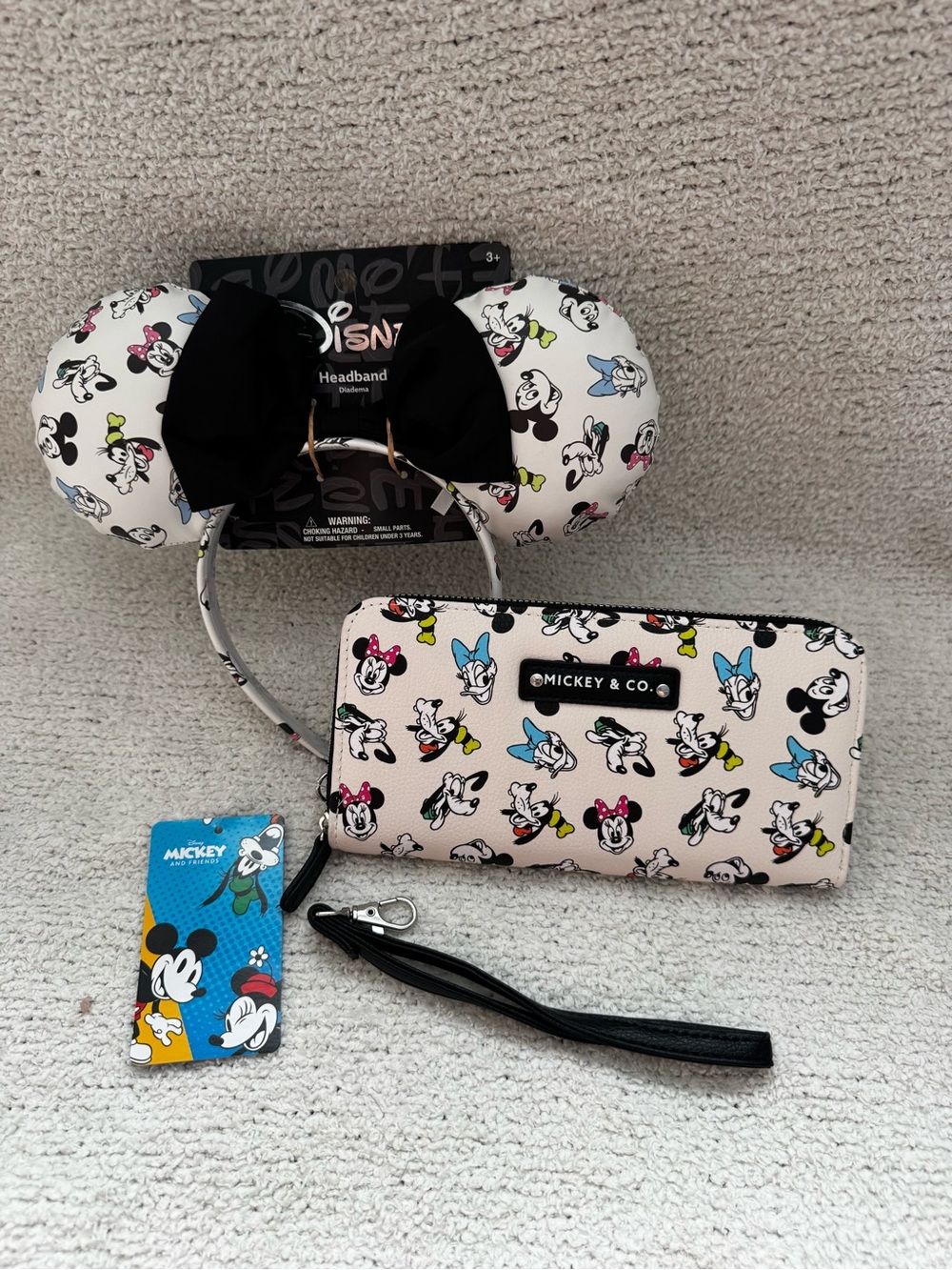Women’s Mickey & Co Minnie Ears Headband and Wristlet Set
